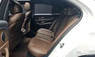 Mercedes-Benz E-Class 2020 2.0 гидро в Москве № 1762577, миниатюра 12