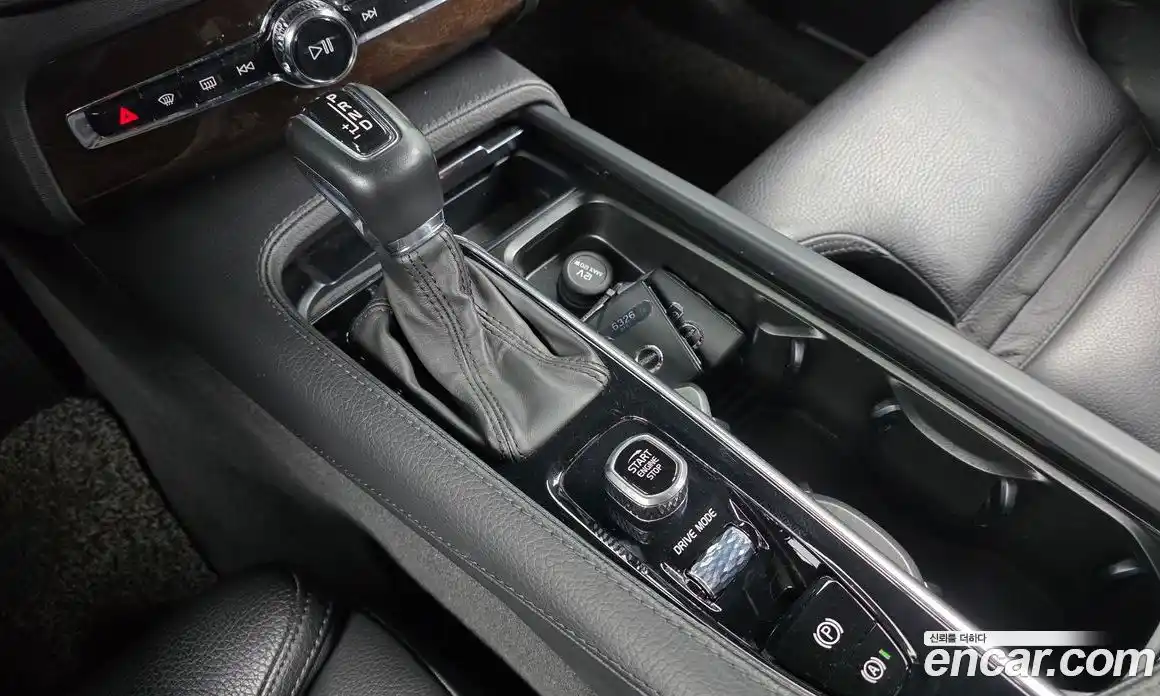 Volvo XC90 2018 2.0 гидро в Москве № 1763621, фото 9