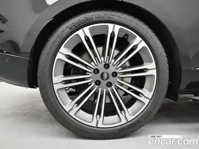 Land Rover Range-Rover 2025 4.4 гидро в Москве № 1764150, миниатюра 5