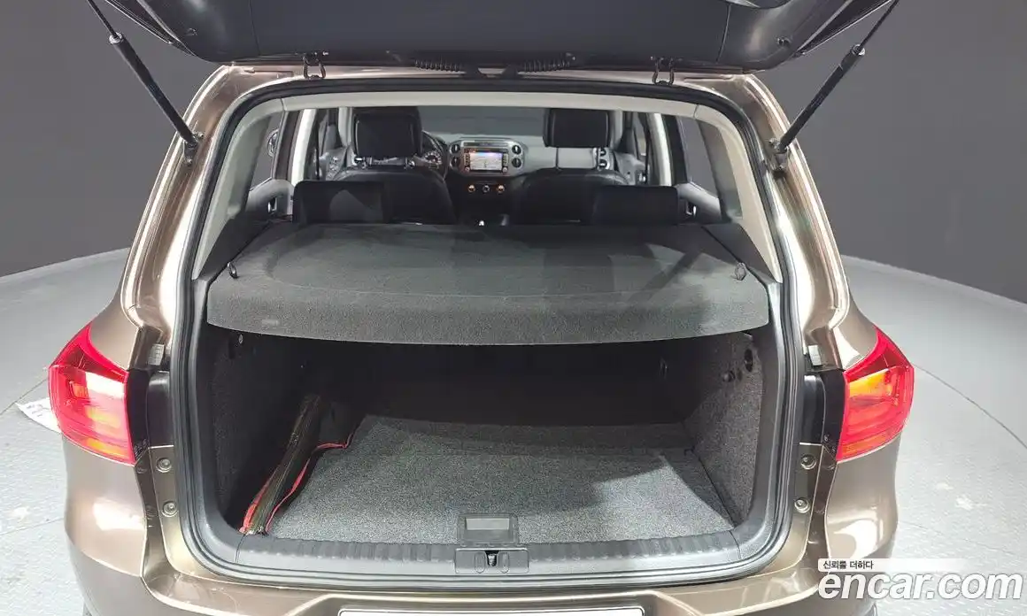 Volkswagen Tiguan 2014 2.0 гидро в Москве № 1765178, фото 15