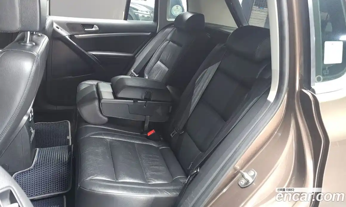 Volkswagen Tiguan 2014 2.0 гидро в Москве № 1765178, фото 17