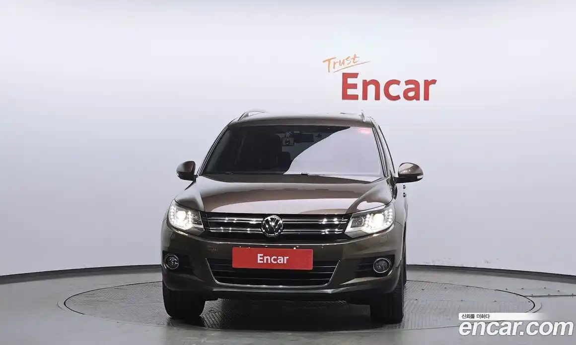 Volkswagen Tiguan 2014 2.0 гидро в Москве № 1765178, фото 3