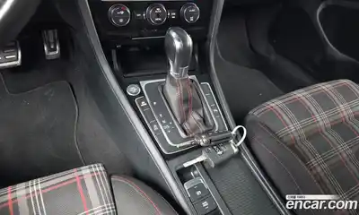 Volkswagen Golf 2016 2.0 гидро в Москве № 1765223, миниатюра 9