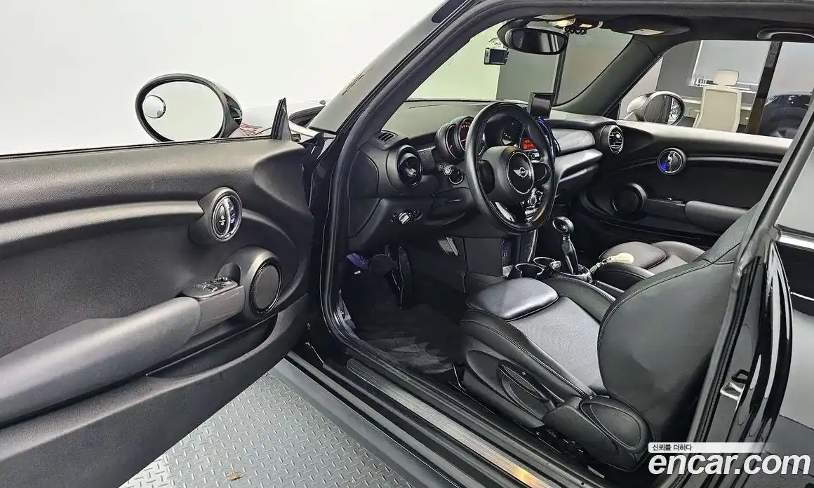Mini Cooper 2014 1.5 гидро в Москве № 205516, фото 11