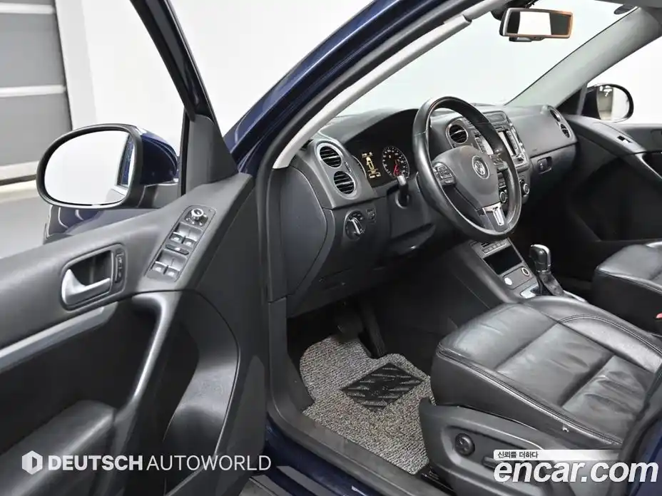 Volkswagen Tiguan 2015 2.0 гидро в Москве № 215326, фото 11