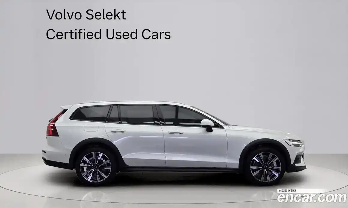Volvo V60 2025 2.0 гидро в Москве № 230740, фото 4