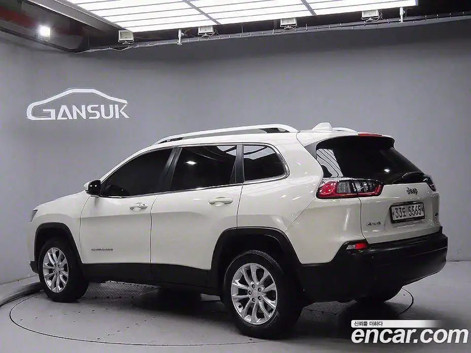 Jeep Cherokee 2018 2.4 гидро в Москве № 584509, фото 3
