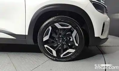 Kia Seltos 2023 1.6 гидро в Москве № 119777, миниатюра 5