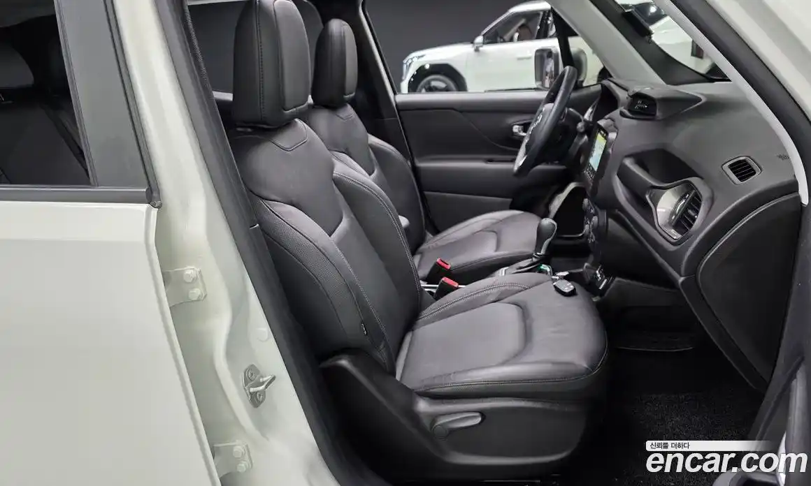 Jeep Renegade 2022 1.3 гидро в Москве № 1294136, фото 16