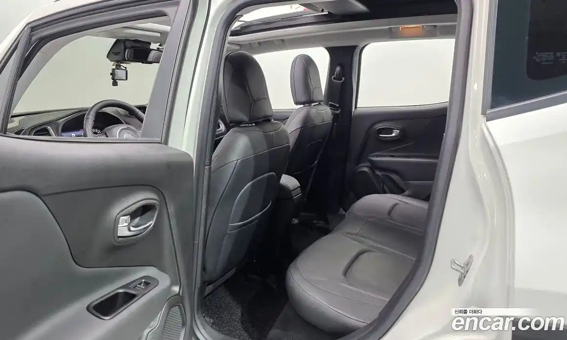 Jeep Renegade 2022 1.3 гидро в Москве № 1294136, фото 17