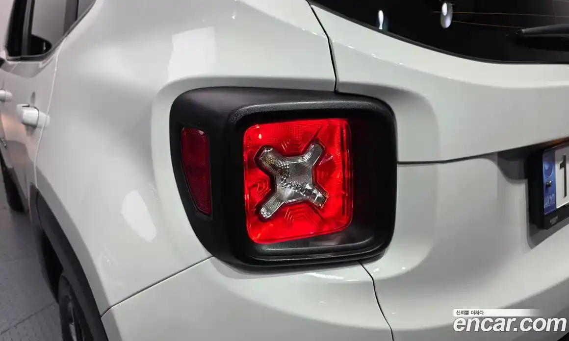 Jeep Renegade 2022 1.3 гидро в Москве № 1294136, фото 9
