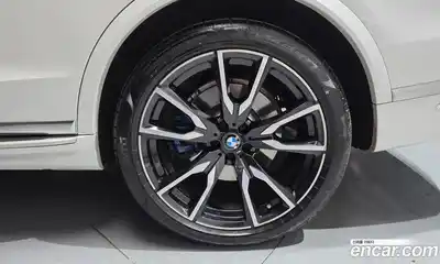 BMW X7 2022 3.0 гидро в Москве № 1347558, миниатюра 7