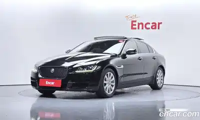 Jaguar XE, 2017