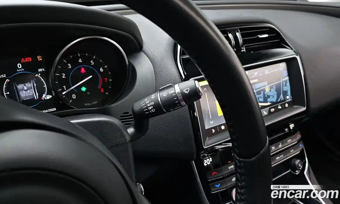 Jaguar XE 2017 2.0 гидро в Москве № 1421732, фото 24