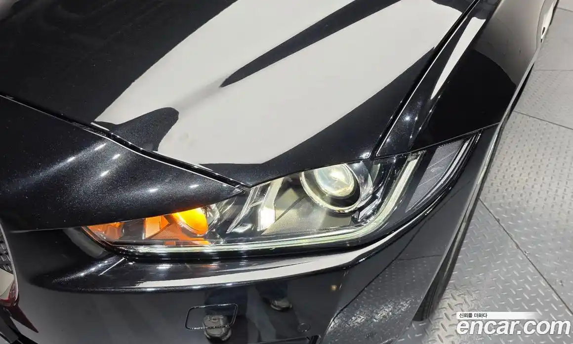 Jaguar XE 2017 2.0 гидро в Москве № 1421732, фото 8