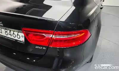 Jaguar XE 2017 2.0 гидро в Москве № 1421732, миниатюра 9