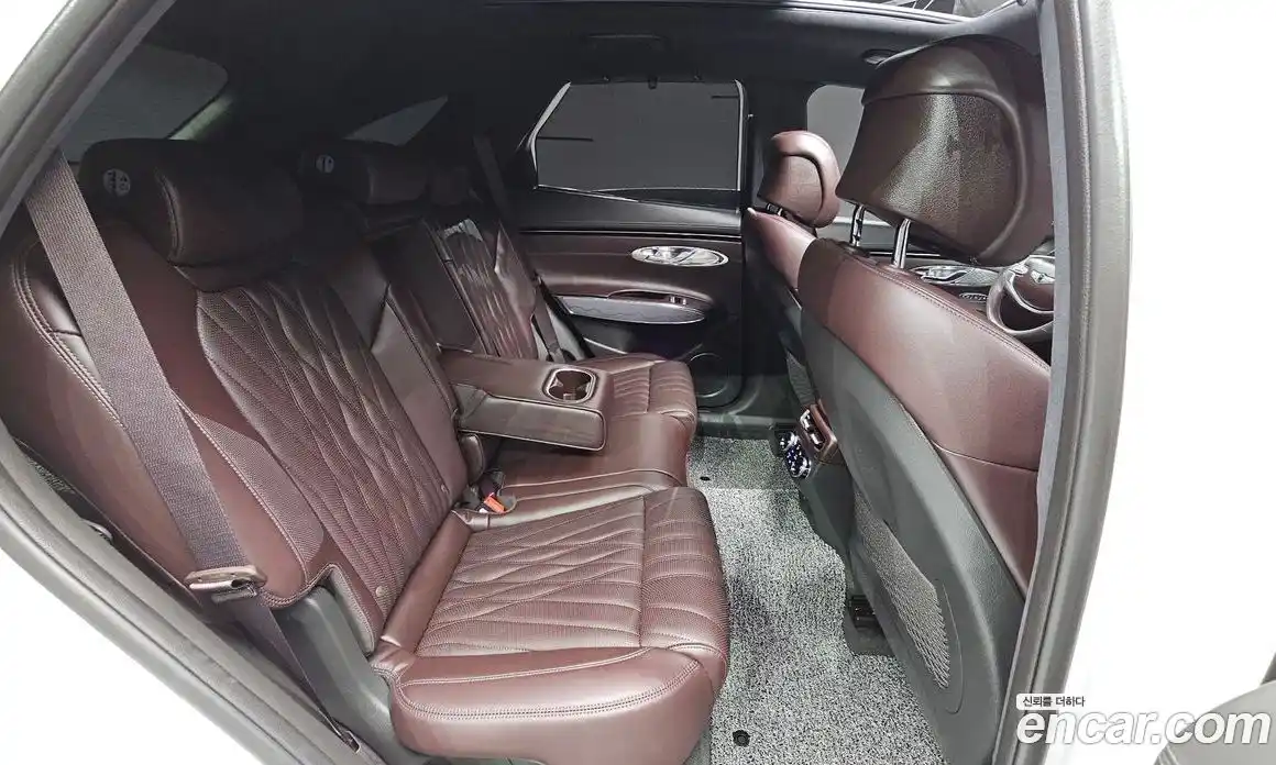 Genesis GV70 2023 2.5 гидро в Москве № 1538920, фото 24