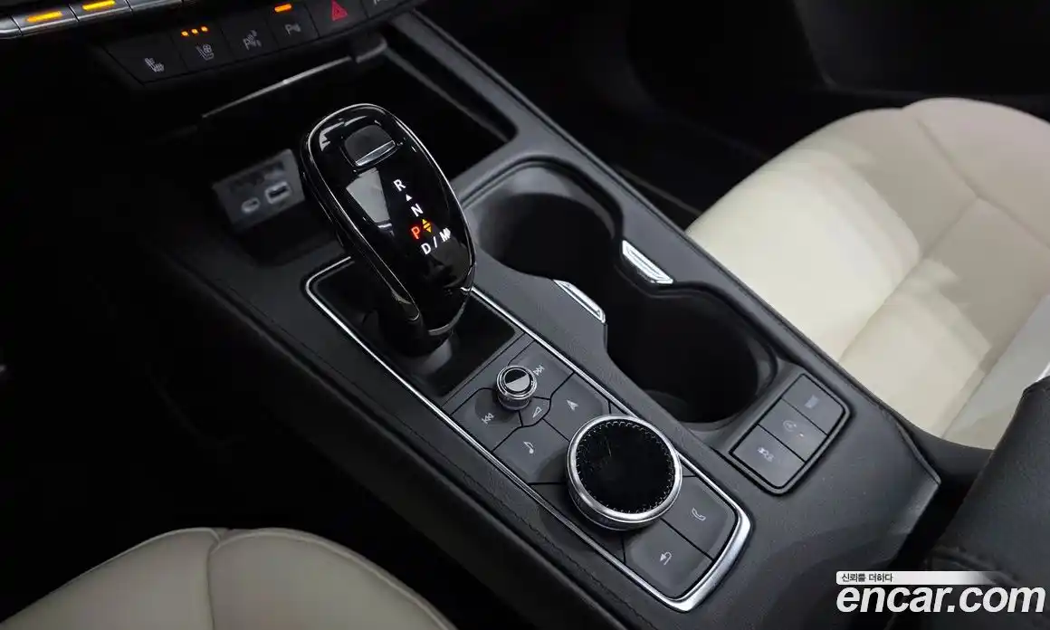 Cadillac XT4 2023 2.0 гидро в Москве № 1551338, фото 12