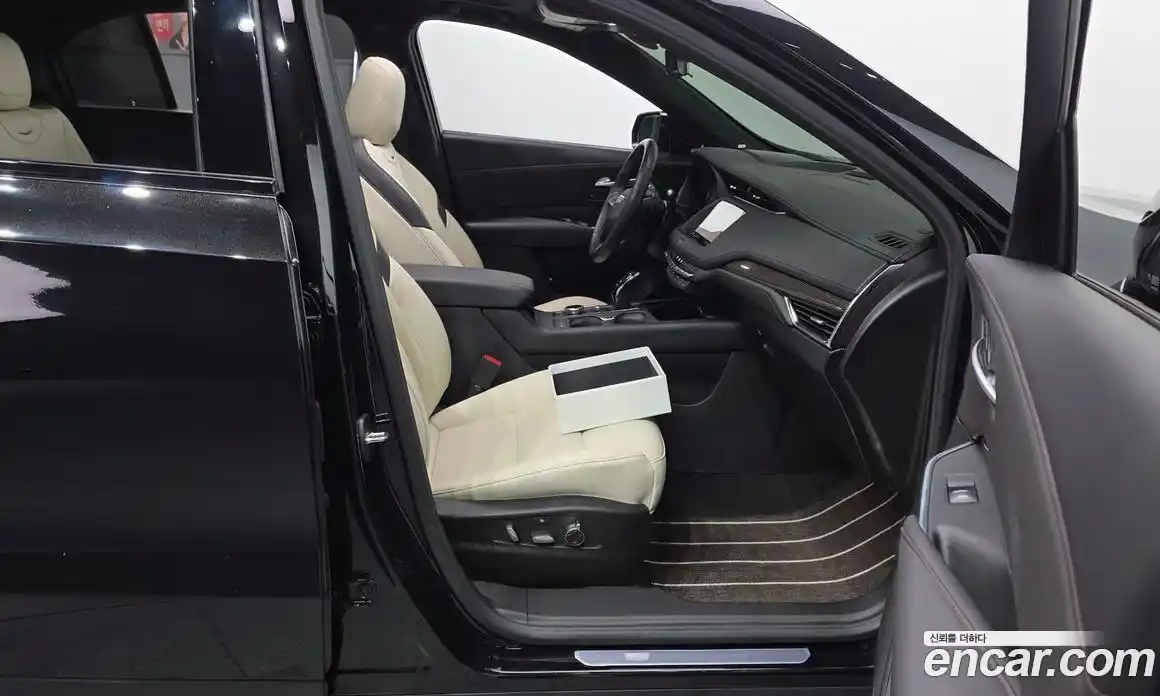 Cadillac XT4 2023 2.0 гидро в Москве № 1551338, фото 18
