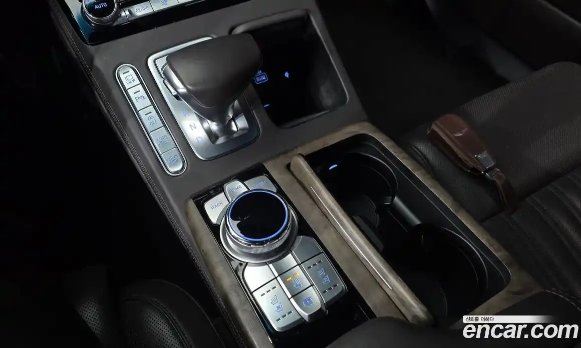 Genesis G90 2019 3.8 гидро в Москве, фото 12
