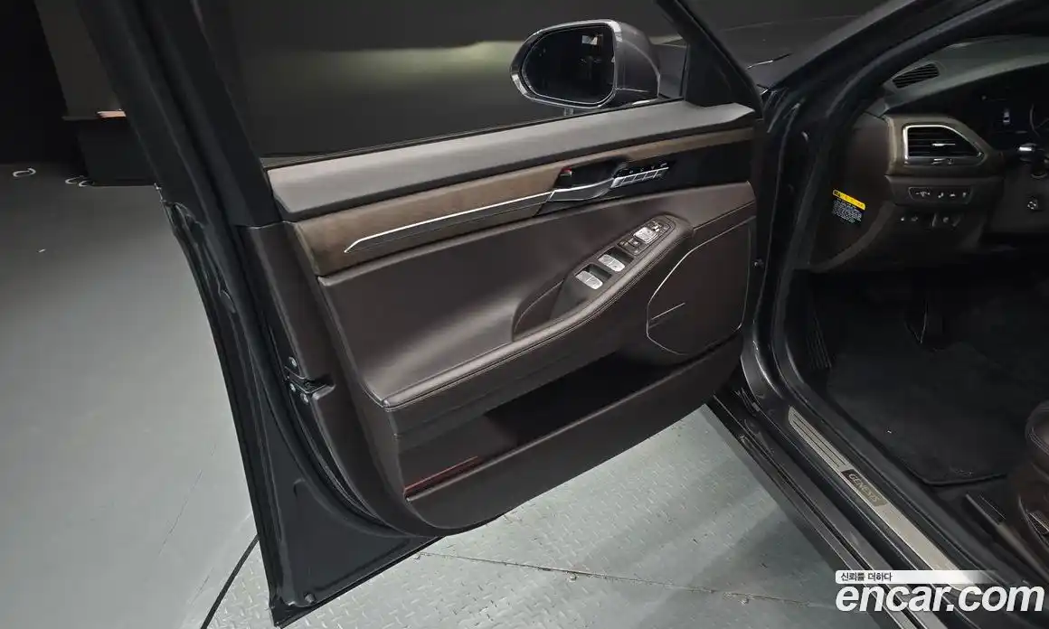 Genesis G90 2019 3.8 гидро в Москве, фото 14