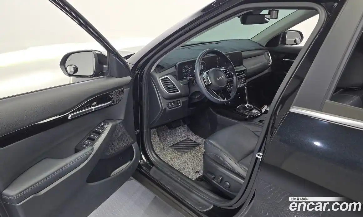 Kia Seltos 2023 1.6 гидро в Москве № 1685071, фото 13