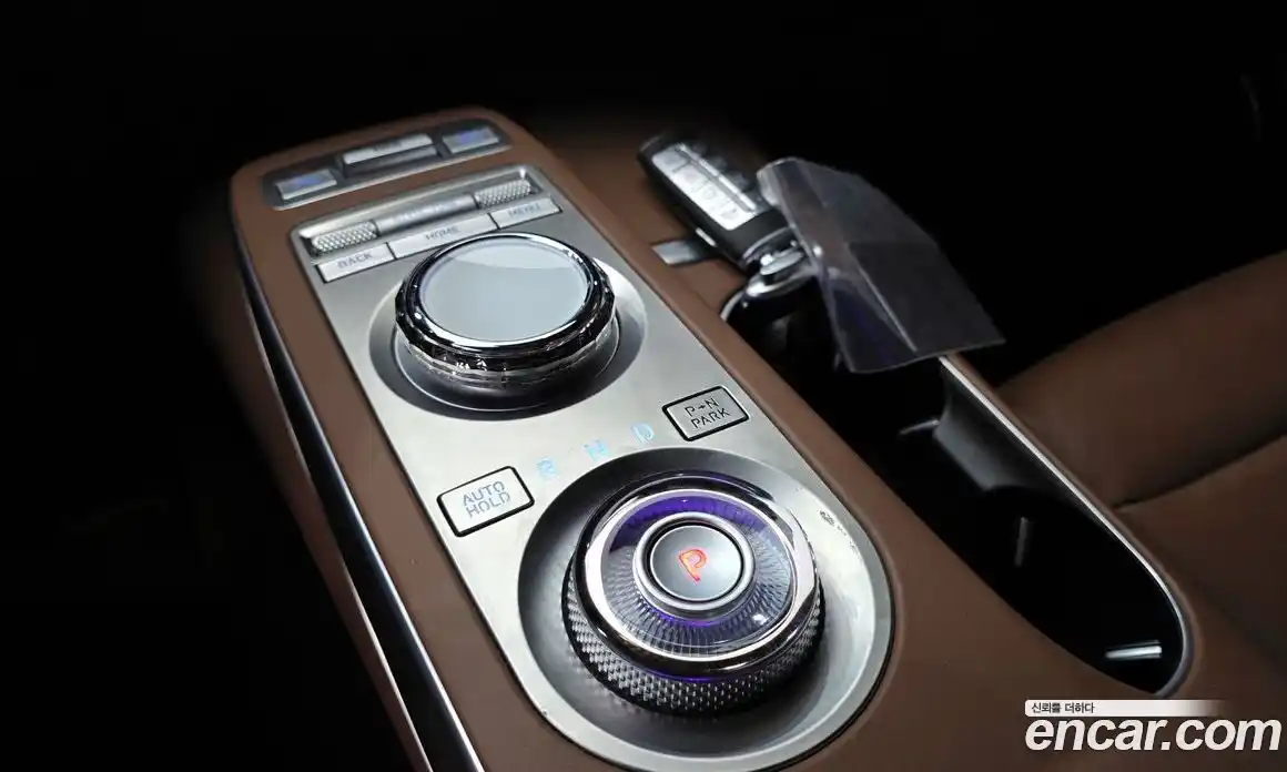 Genesis GV70 2023 2.5 гидро в Москве № 1758659, фото 12