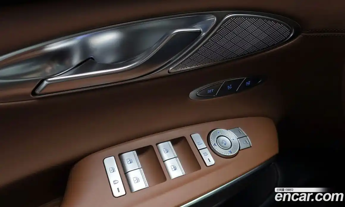 Genesis GV70 2023 2.5 гидро в Москве № 1758659, фото 27