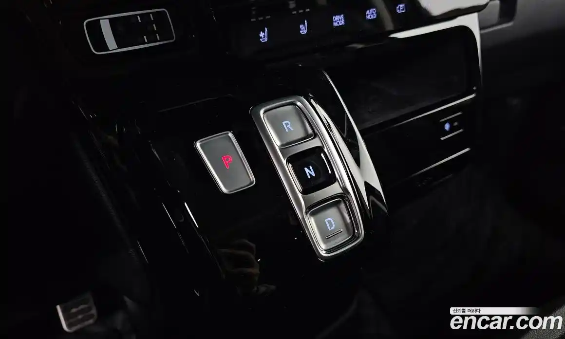 Hyundai Staria 2024 1.6 гидро в Москве № 1830175, фото 9