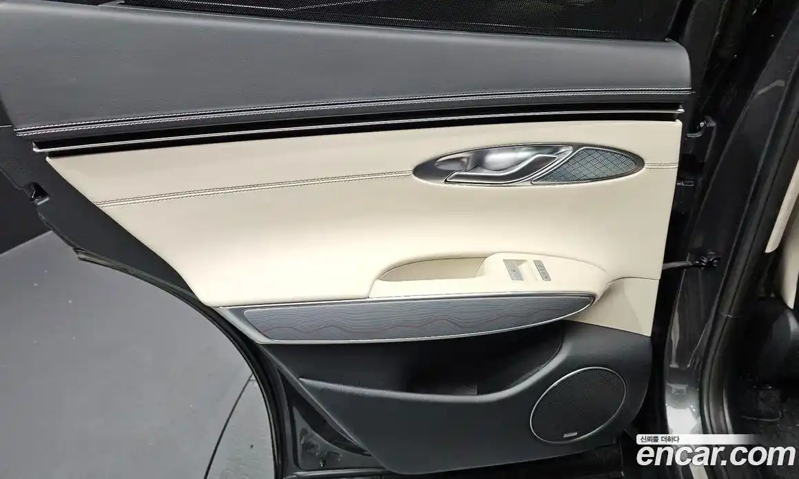 Genesis GV70 2022 3.5 гидро в Москве № 1832332, фото 15