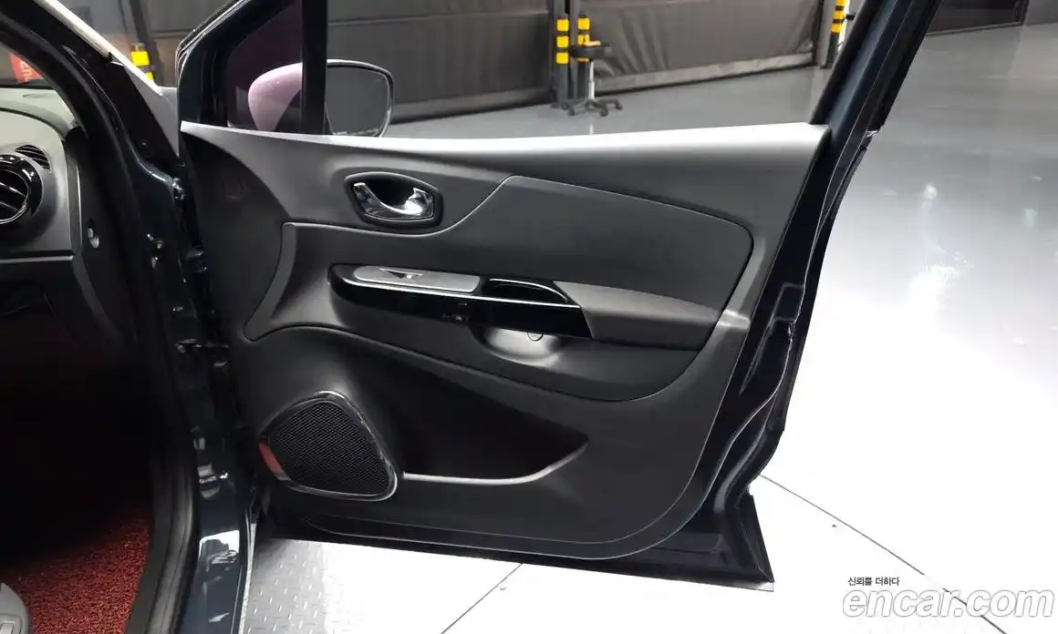 Renault QM3 2015 1.5 гидро в Москве № 1834608, фото 15