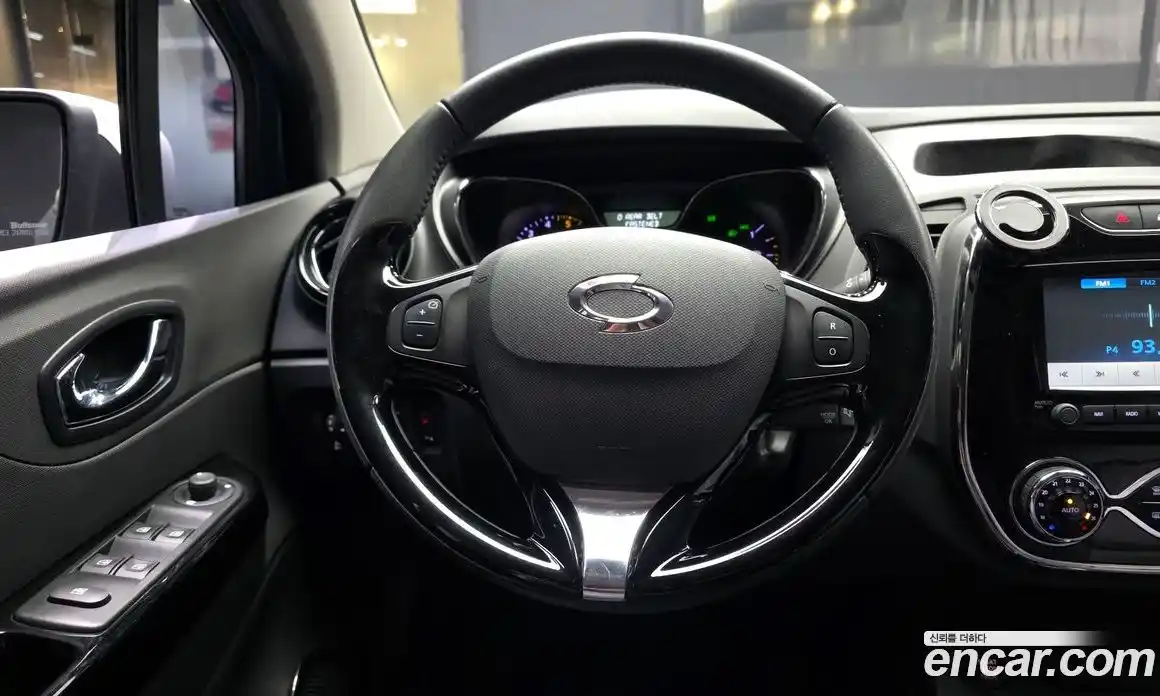 Renault QM3 2015 1.5 гидро в Москве № 1834608, фото 19
