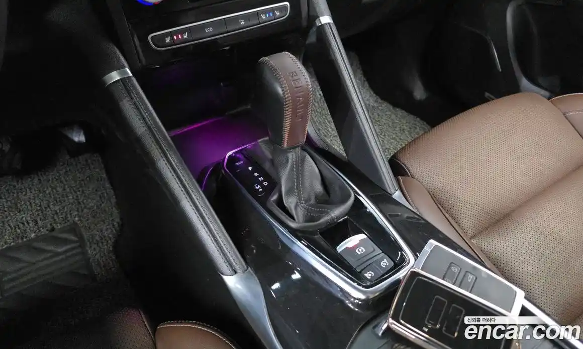 Renault QM6 2018 2.0 гидро в Москве № 1834948, фото 9