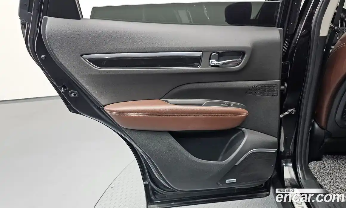 Renault QM6 2017 2.0 гидро в Москве № 1835005, фото 15
