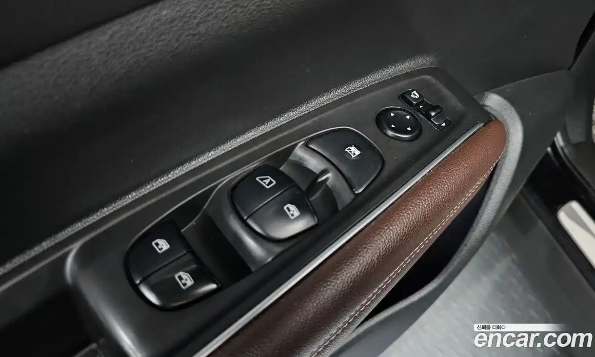 Renault QM6 2017 2.0 гидро в Москве № 1835005, фото 33