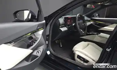 BMW 5-Series 2025 2.0 гидро в Москве № 1835316, миниатюра 11