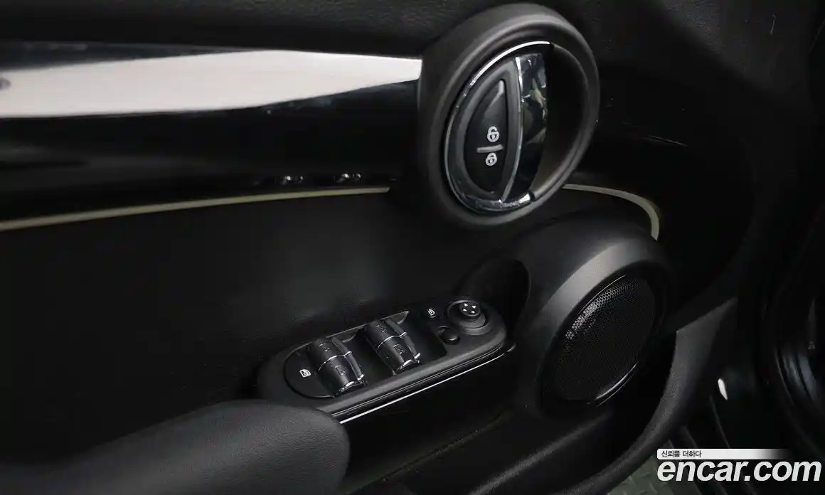 Mini Cooper 2022 2.0 гидро в Москве № 1837583, фото 28