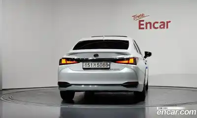 Lexus ES 2023 2.5 гидро в Москве № 1251066, миниатюра 4