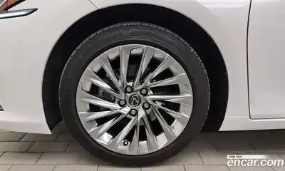 Lexus ES 2023 2.5 гидро в Москве № 1251066, миниатюра 5