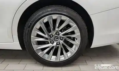 Lexus ES 2023 2.5 гидро в Москве № 1251066, миниатюра 7