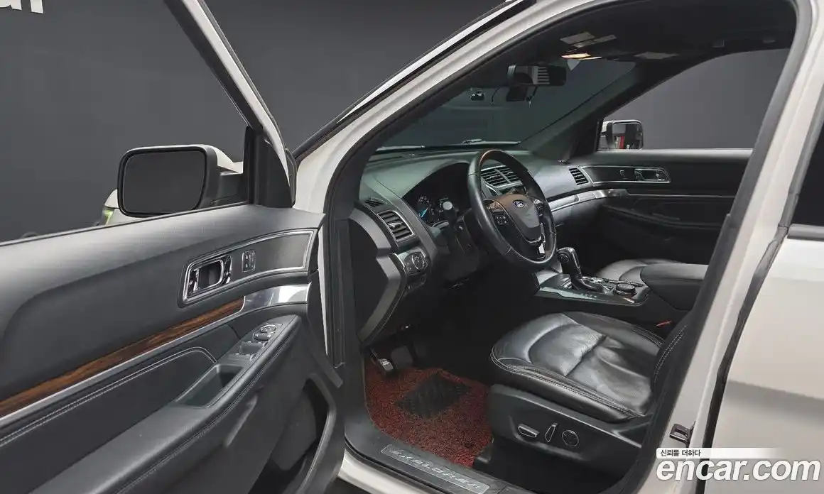 Ford Explorer 2018 2.3 гидро в Москве № 1282690, фото 13