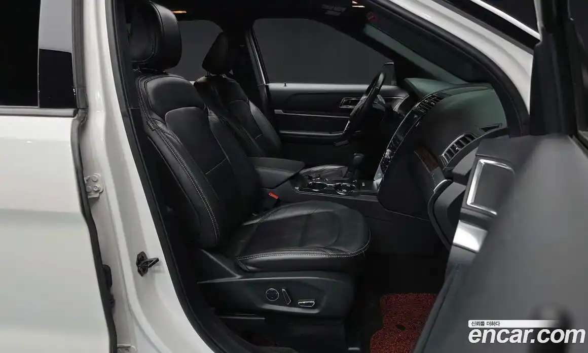Ford Explorer 2018 2.3 гидро в Москве № 1282690, фото 16