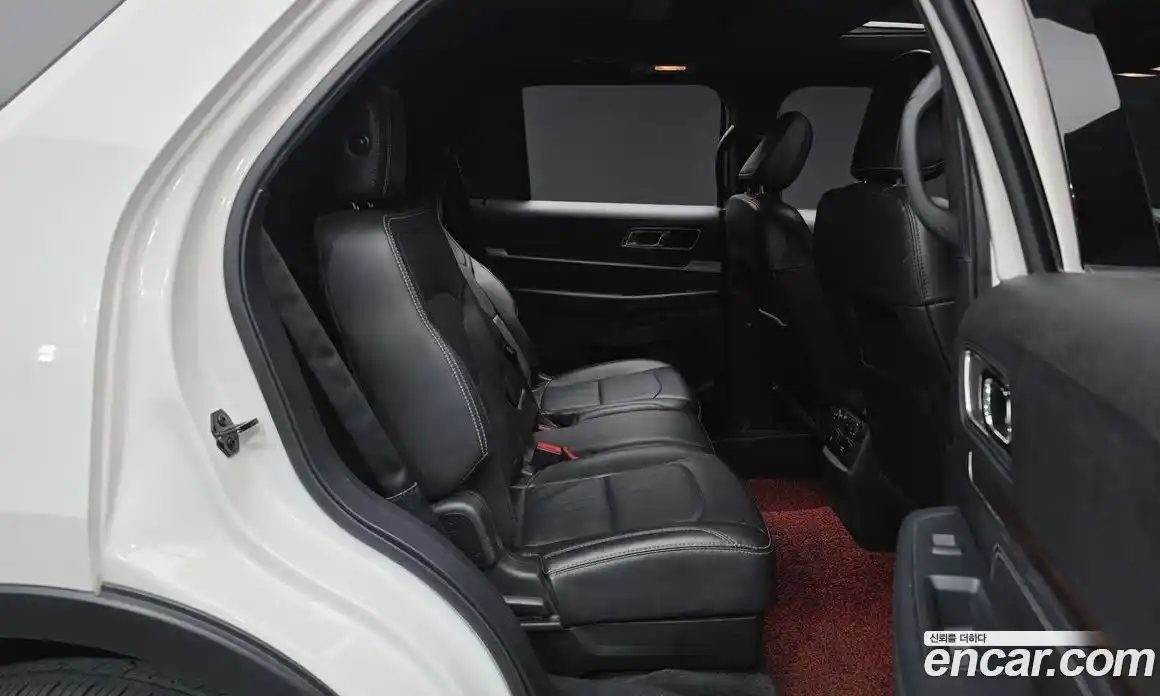 Ford Explorer 2018 2.3 гидро в Москве № 1282690, фото 17