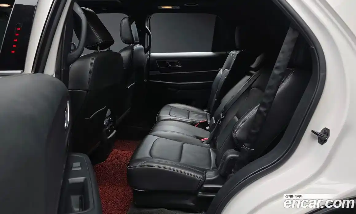 Ford Explorer 2018 2.3 гидро в Москве № 1282690, фото 18