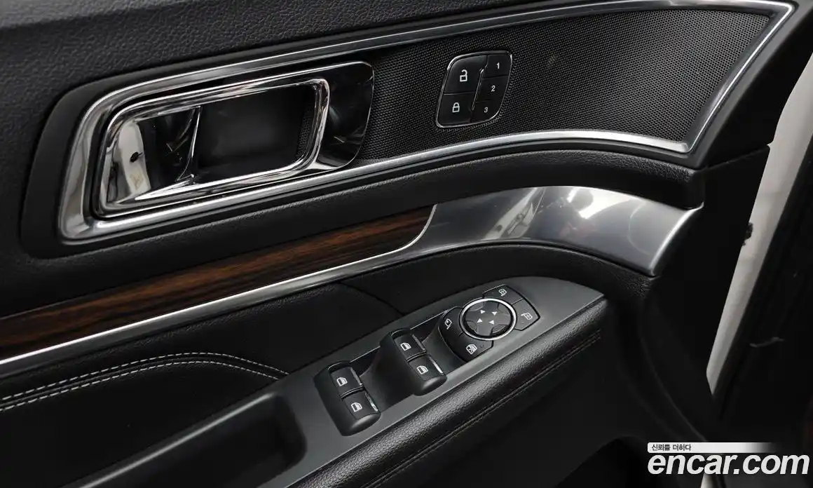 Ford Explorer 2018 2.3 гидро в Москве № 1282690, фото 28