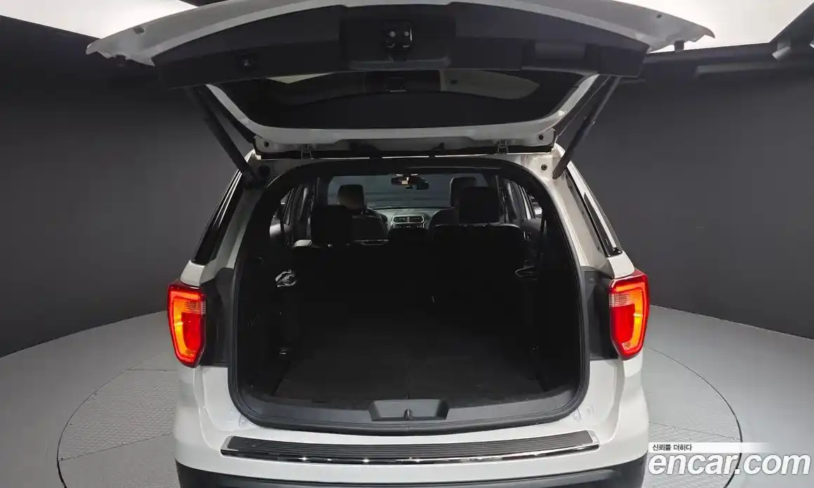 Ford Explorer 2018 2.3 гидро в Москве № 1282690, фото 33