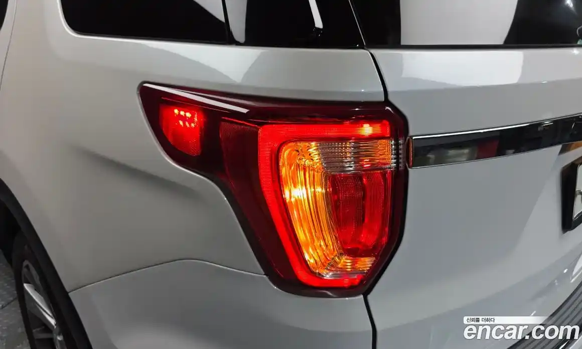 Ford Explorer 2018 2.3 гидро в Москве № 1282690, фото 9