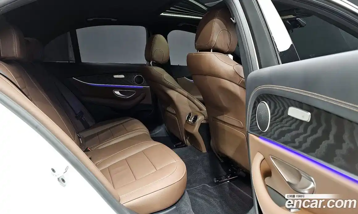 Mercedes-Benz E-Class 2023 2.0 гидро в Москве № 1403302, фото 18