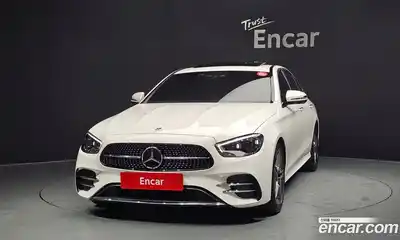Mercedes-Benz E-Class 2023 2.0 гидро в Москве № 1403302, миниатюра 3