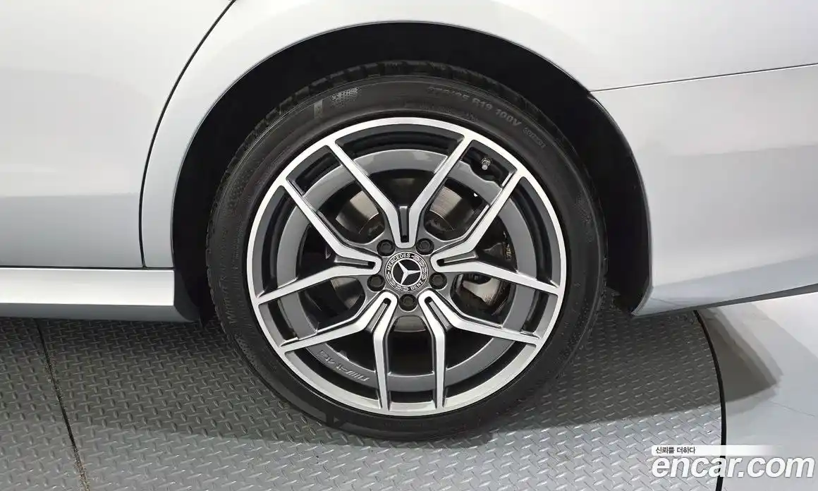 Mercedes-Benz E-Class 2022 1.9 гидро в Москве № 1403542, фото 7